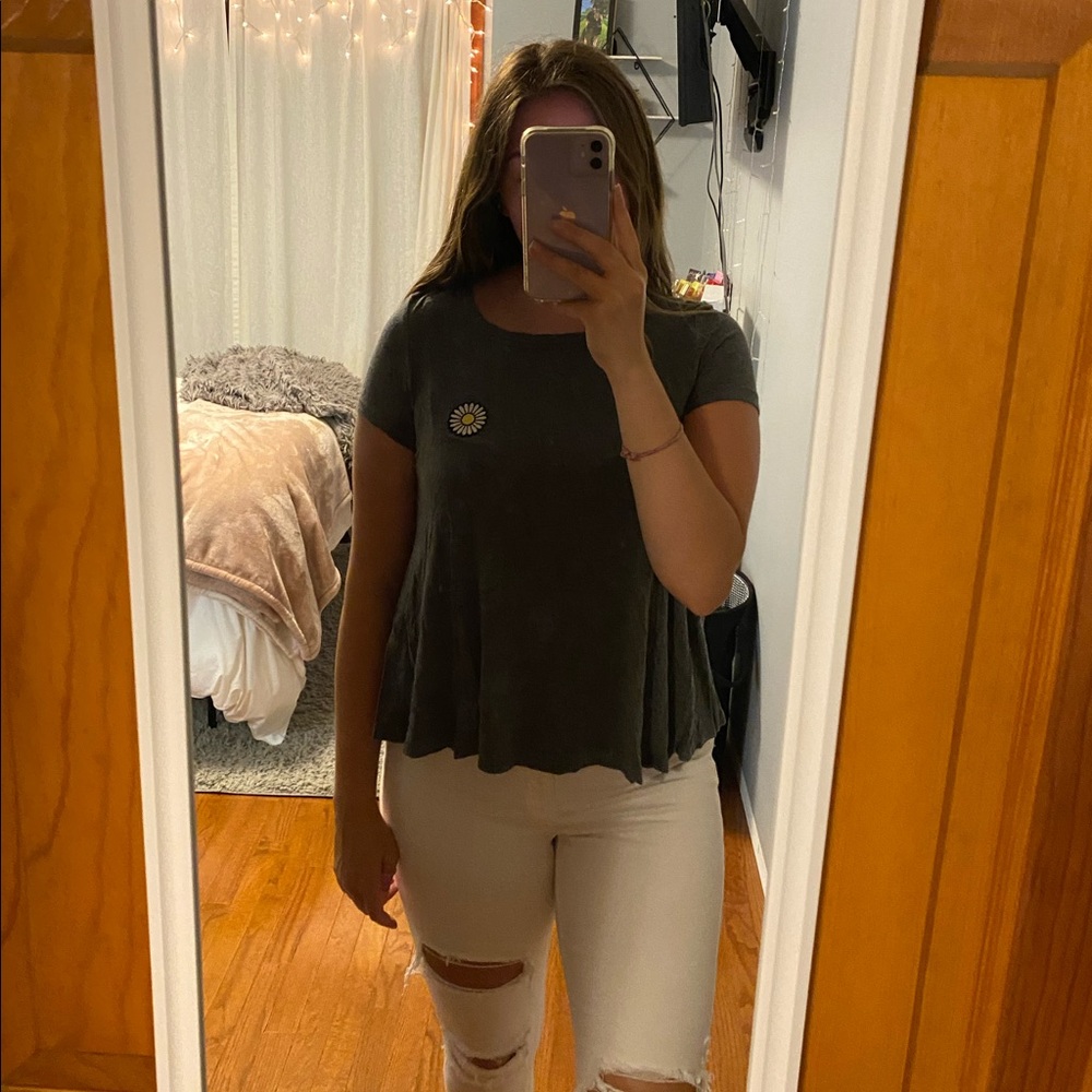 American Eagle t shirt
